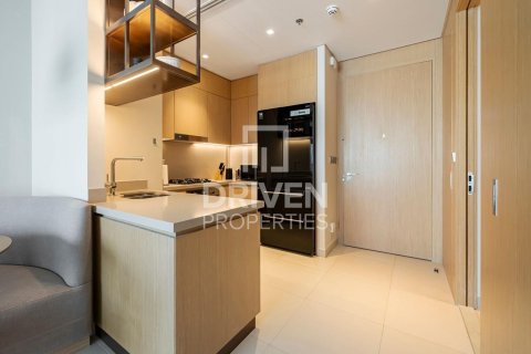 Apartment in Vida Residences Dubai Mall, Downtown Dubai (Downtown Burj Dubai), Dubai 2 bedrooms, 112.78 sq.m. № 136954 - photo 5