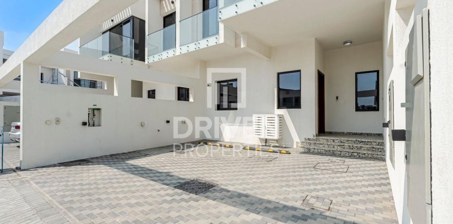 Adosado en Murooj Al Furjan, Al Furjan, Dubai, 4 dormitorios, 225.75 m², № 136951