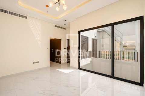 Adosado en Murooj Al Furjan, Al Furjan, Dubai, 4 dormitorios, 225.75 m², № 136951 - foto 11