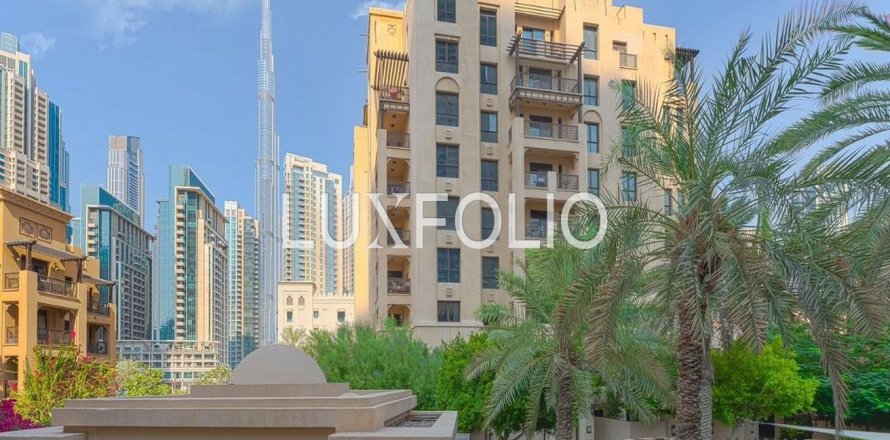 Appartement à Old Town, Dubai, 2 chambres, 98 m², № 45605