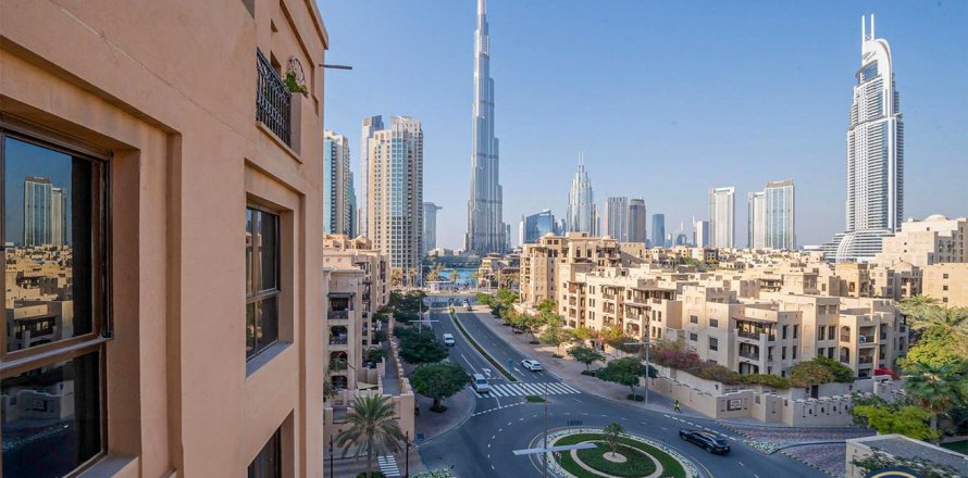 Appartement à Old Town, Dubai, 2 chambres, 130 m², № 45601