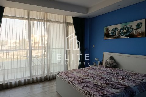Villa in District 15, Jumeirah Village Circle, Dubai 4 bedrooms, 343 sq.m. № 121581 - photo 3