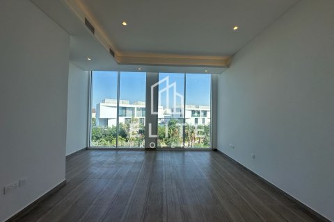 Villa in Al Barari, Dubai 4 bedrooms, 220 sq.m. № 121582 - photo 16