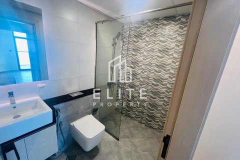 Apartment in Al Jaddaf, Dubai 3 bedrooms, 139 sq.m. № 121586 - photo 13
