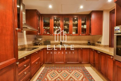 Apartment in Dubai 2 bedrooms, 131 sq.m. № 121585 - photo 18