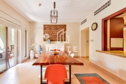 Apartment in Dubai 2 bedrooms, 131 sq.m. № 121585 - photo 12