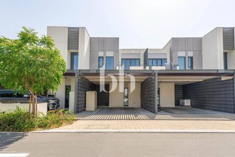 Снять в аренду таунхаус в Arabian Ranches 3, Дубай: 4 спальни, 224м², № 57731 - фото 1