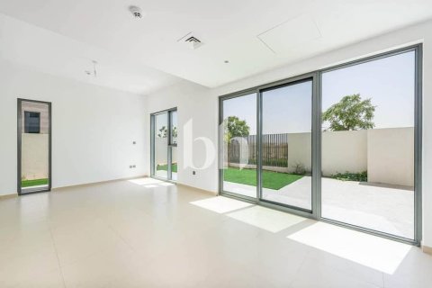 Снять в аренду таунхаус в Arabian Ranches 3, Дубай: 4 спальни, 224м², № 57731 - фото 2