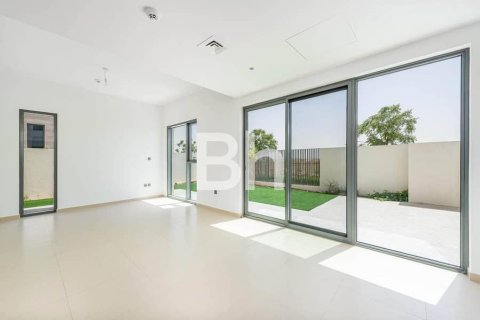 Townhouse in Arabian Ranches 3, Dubai 4 bedrooms, 224 sq.m. № 57731 - photo 15