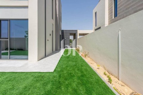 Снять в аренду таунхаус в Arabian Ranches 3, Дубай: 4 спальни, 224м², № 57731 - фото 15