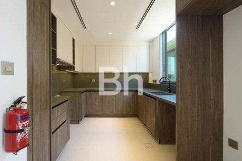 Villa in Tilal Al Ghaf, Dubai 4 bedrooms, 438 sq.m. № 57733 - photo 3
