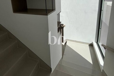 Villa in Tilal Al Ghaf, Dubai 4 bedrooms, 438 sq.m. № 57733 - photo 17