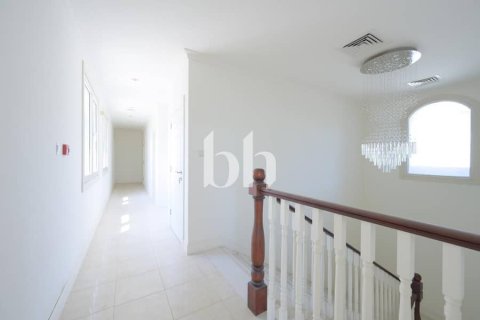 Villa en Jumeirah Golf Estates, Dubai, 6 dormitorios, 711 m², № 57730 - foto 11