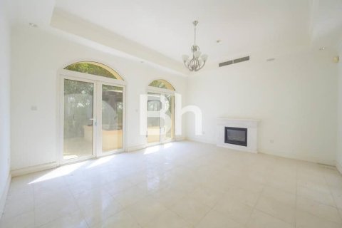 Villa in Jumeirah Golf Estates, Dubai 6 bedrooms, 711 sq.m. № 57730 - photo 16