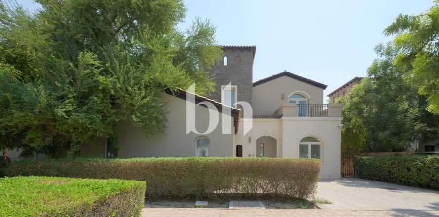 Villa en Jumeirah Golf Estates, Dubai, 6 dormitorios, 711 m², № 57730
