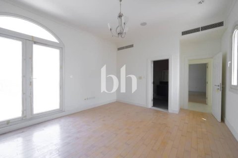 Villa en Jumeirah Golf Estates, Dubai, 6 dormitorios, 711 m², № 57730 - foto 18