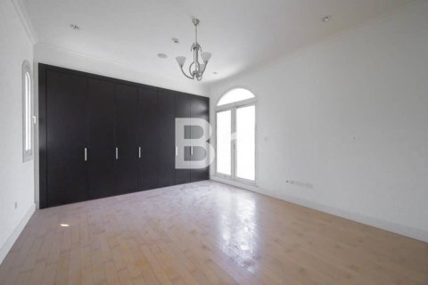 Villa in Jumeirah Golf Estates, Dubai 6 bedrooms, 711 sq.m. № 57730 - photo 8