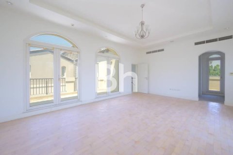 Villa in Jumeirah Golf Estates, Dubai 6 bedrooms, 711 sq.m. № 57730 - photo 12