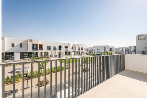Снять в аренду таунхаус в Arabian Ranches 3, Дубай: 4 спальни, 265м², № 57720 - фото 17