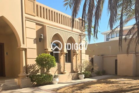 Villa à Palm Jumeirah, Dubai, 5 chambres, 727.52 m², № 121008 - photo 16