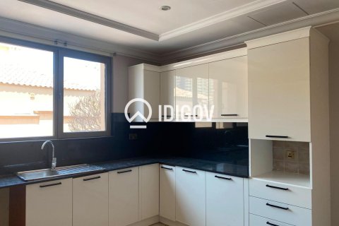 Villa à Palm Jumeirah, Dubai, 5 chambres, 727.52 m², № 121008 - photo 7