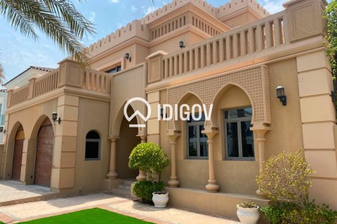Villa à Palm Jumeirah, Dubai, 5 chambres, 727.52 m², № 121008 - photo 2