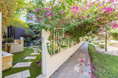 Townhouse in Maple at Dubai Hills Estate, Dubai Hills Estate, Dubai 3 bedrooms, 200.76 sq.m. № 129475 - photo 19