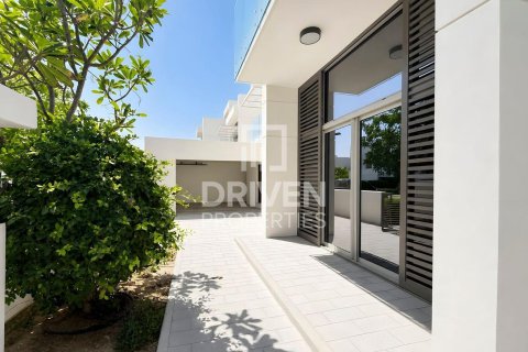Villa in District One, Mohammed Bin Rashid City, Dubai 4 bedrooms, 712.1 sq.m. № 128818 - photo 25