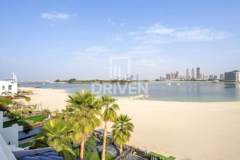 Villa in Palma Residences, Palm Jumeirah, Dubai 5 bedrooms, 340.03 sq.m. № 128825