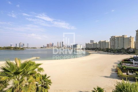 Villa in Palma Residences, Palm Jumeirah, Dubai 5 bedrooms, 340.03 sq.m. № 128825 - photo 3