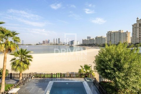 Villa in Palma Residences, Palm Jumeirah, Dubai 5 bedrooms, 340.03 sq.m. № 128825 - photo 2