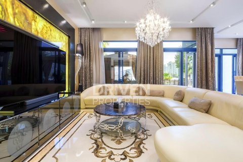 Villa in Palma Residences, Palm Jumeirah, Dubai 5 bedrooms, 340.03 sq.m. № 128825 - photo 5