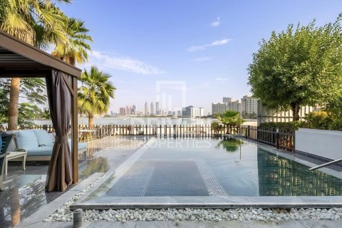 Villa in Palma Residences, Palm Jumeirah, Dubai 5 bedrooms, 340.03 sq.m. № 128825 - photo 17