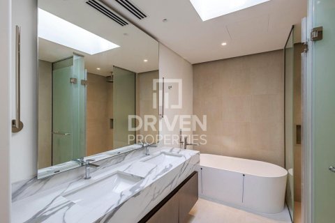 Townhouse in Nad Al Sheba 1, Nadd Al Sheba, Dubai 3 bedrooms, 358.33 sq.m. № 128826 - photo 12