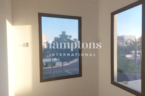 Villa in Town Square, Dubai 4 bedrooms, 289.23026475 sq.m. № 105657 - photo 20