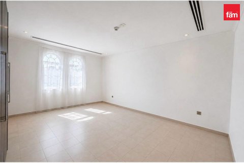 Villa en Jumeirah Park, Dubai, 4 dormitorios, 741.9 m², № 124970 - foto 6