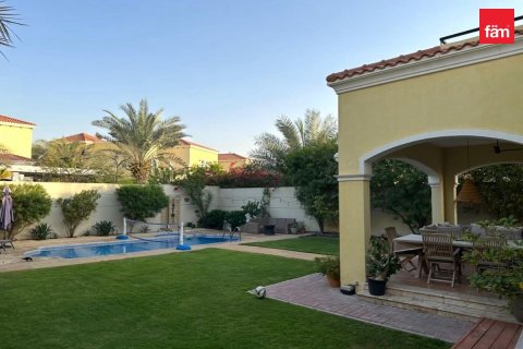 Villa en Jumeirah Park, Dubai, 4 dormitorios, 741.9 m², № 124970 - foto 12