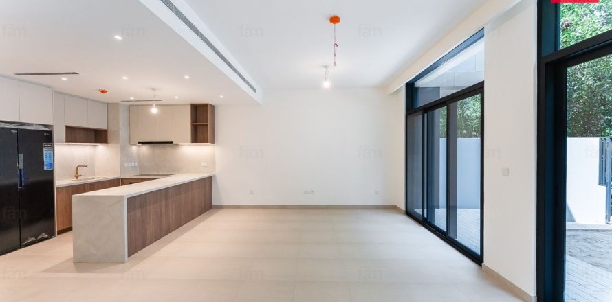 Townhouse in Dubai 3 bedrooms, 168.1 sq.m. № 124968