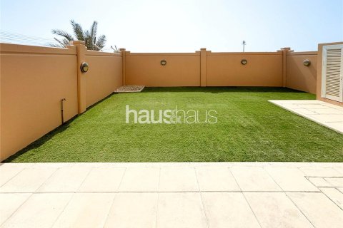 تاون هاوس في Dubai Sports City, دبي 4 غرف نوم, 247 م² رقم 44504 - صورة 2