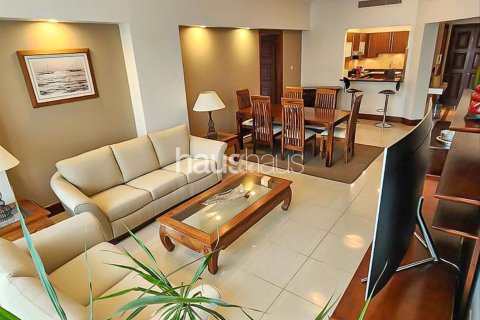 Снять в аренду квартиру в Golden Mile, Пальма Джумейра, Дубай: 2 спальни, 166м², № 44506 - фото 2