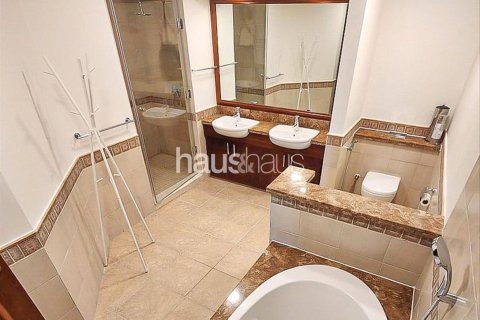 Снять в аренду квартиру в Golden Mile, Пальма Джумейра, Дубай: 2 спальни, 166м², № 44506 - фото 6