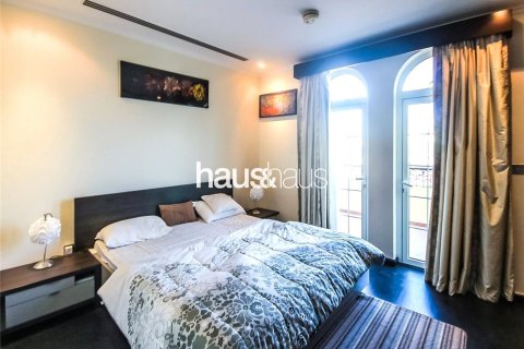 Снять в аренду виллу в Legacy, Jumeirah Park, Дубай: 3 спальни, 285м², № 44500 - фото 8