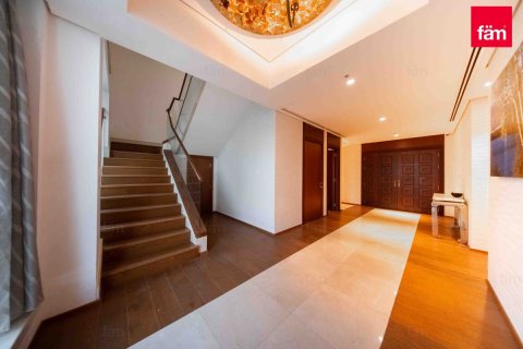 Снять в аренду квартиру в Дубай Марине, Дубай: 5 спален, 564.1м², № 60522 - фото 4
