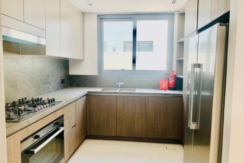 Villa in Dubai 4 bedrooms, 260 sq.m. № 77269 - photo 11