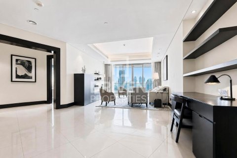 Apartment in Downtown Dubai (Downtown Burj Dubai), Dubai 2 bedrooms, 171.68 sq.m. № 138779 - photo 3