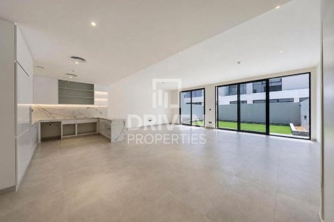 Townhouse in Dubai Land, Dubai 3 bedrooms, 232.63 sq.m. № 138784