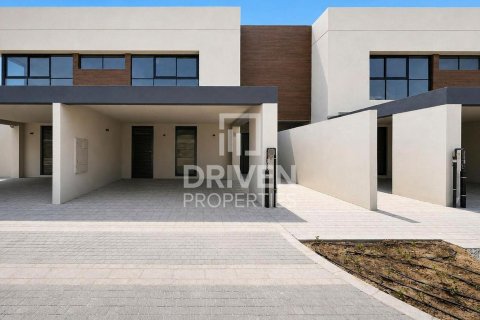 Townhouse in Dubai Land, Dubai 3 bedrooms, 232.63 sq.m. № 138784 - photo 25
