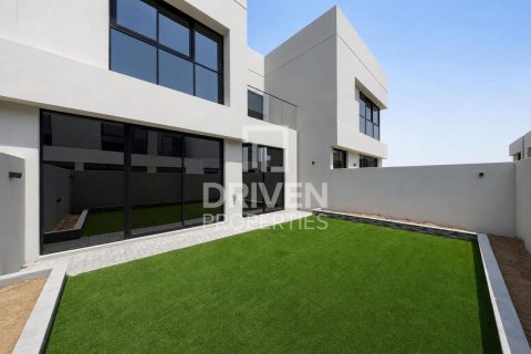 Townhouse in Dubai Land, Dubai 3 bedrooms, 232.63 sq.m. № 138784 - photo 28