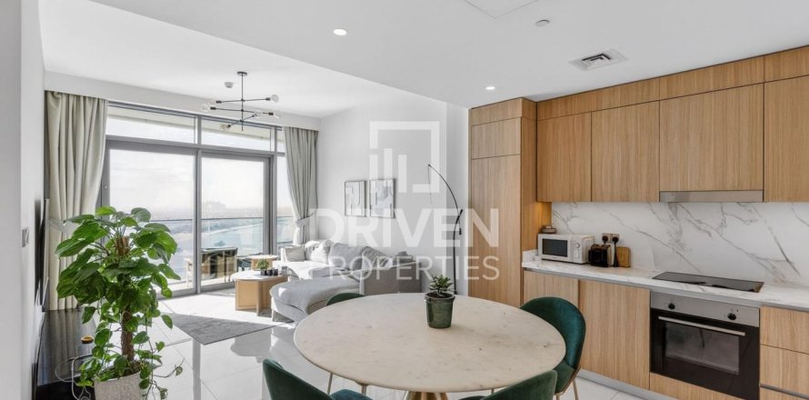 Apartment in EMAAR Beachfront, Dubai Harbour, Dubai 2 bedrooms, 105.63 sq.m. № 138778