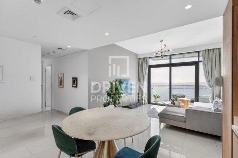 Apartment in EMAAR Beachfront, Dubai Harbour, Dubai 2 bedrooms, 105.63 sq.m. № 138778 - photo 2